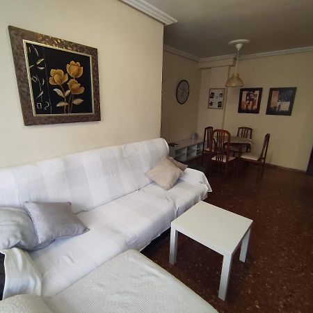 Apartamento Amplio piso junto a Playa Victoria Cádiz Exterior foto