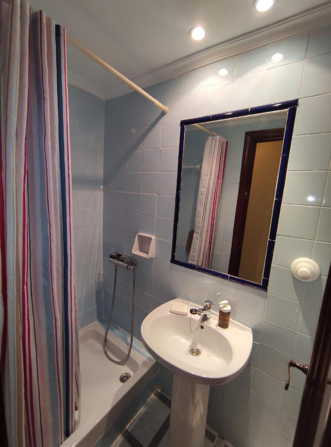 Apartamento Amplio piso junto a Playa Victoria Cádiz Exterior foto